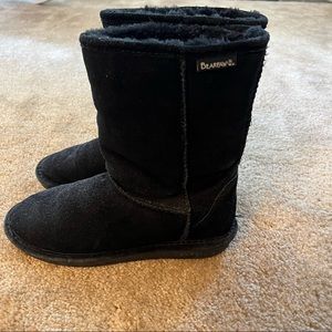 Bearpaw size 8 black boots